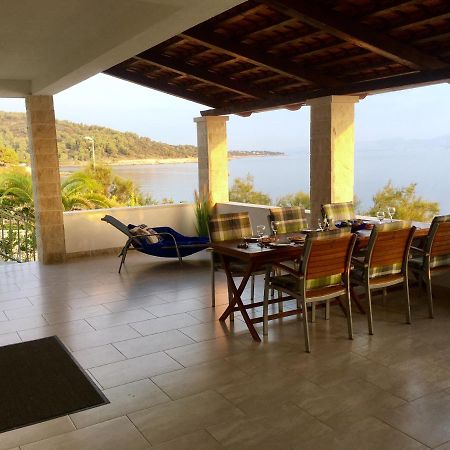 Schoenes Ferienhaus Direkt Am Meer Stomorska Exteriér fotografie