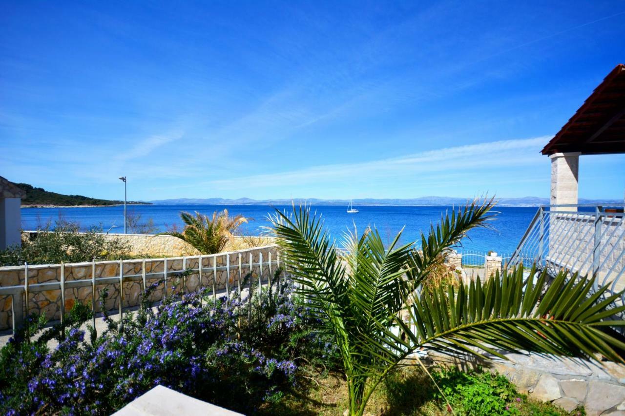 Schoenes Ferienhaus Direkt Am Meer Stomorska Exteriér fotografie